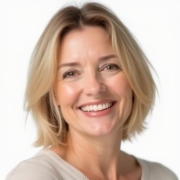 Italian Bob style for Middle-aged Women in Blonde